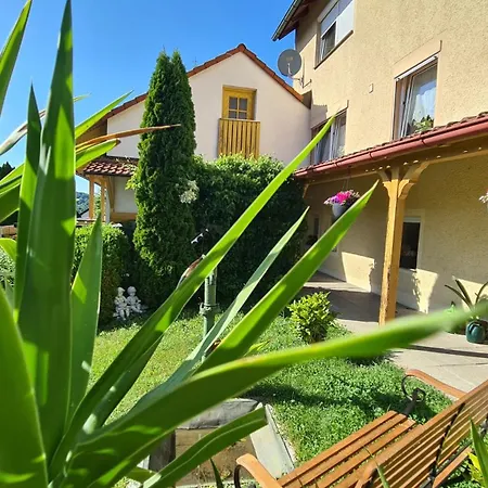Appartement Kleines Waldglueck In Der Fraenkischen Schweiz *
